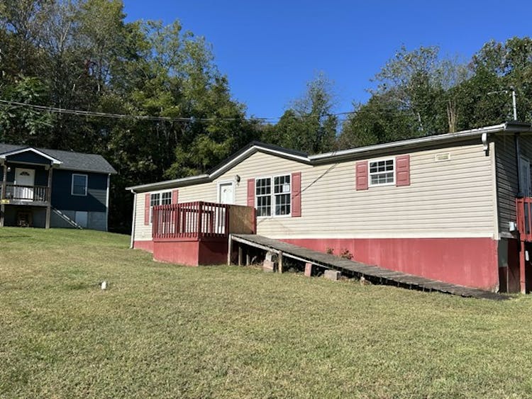 1404 Case Knife Road Pulaski, VA 24301, Pulaski County