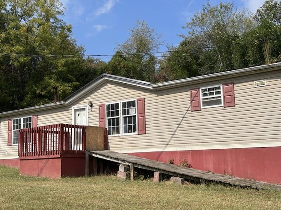 1404 Case Knife Road Pulaski, VA 24301, Pulaski County