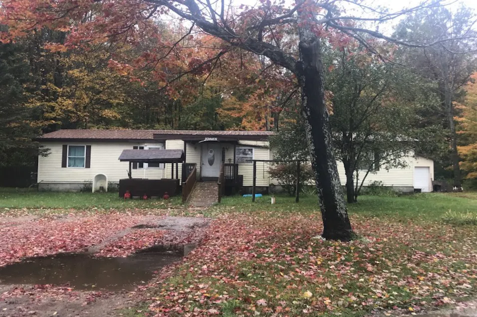 2724 35 S One Half Rd Cadillac, MI 49601, Wexford County