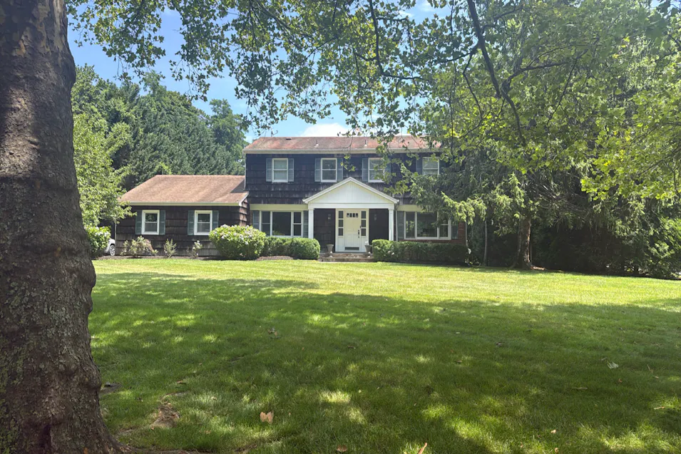 136 Darrow Lane Greenlawn, NY 11740, Suffolk County