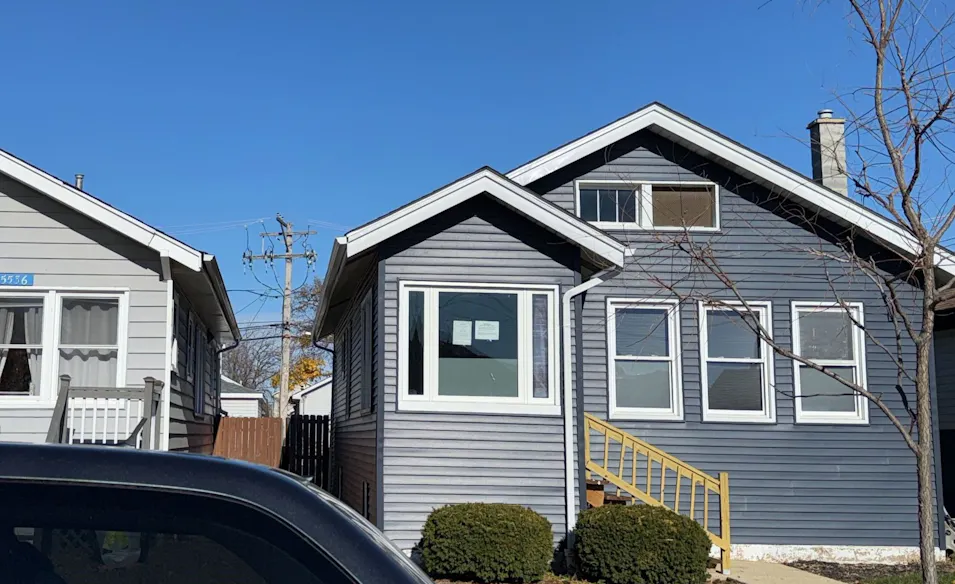 5534 W Warwick Ave Chicago, IL 60641, Cook County