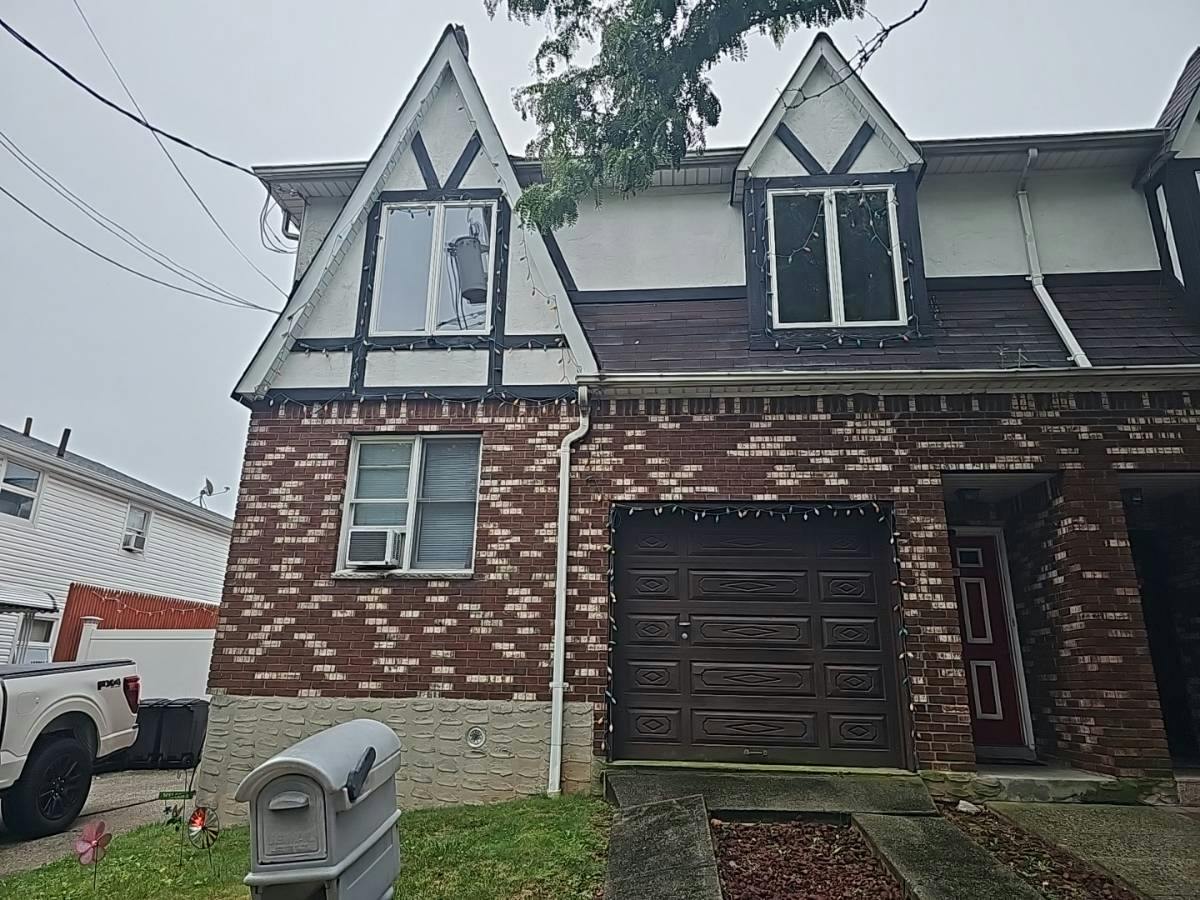 Virginia Ave, Staten Island, NY 10305