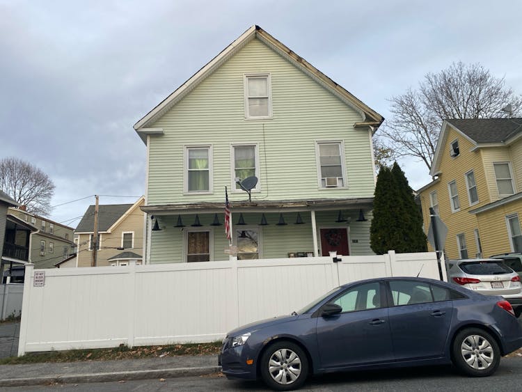 141 Beacon Street Worcester, MA 01610, Worcester County