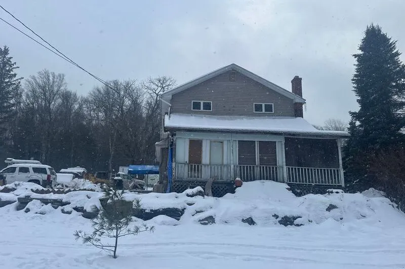 Cemetery Rd, Greentown, PA 18426
