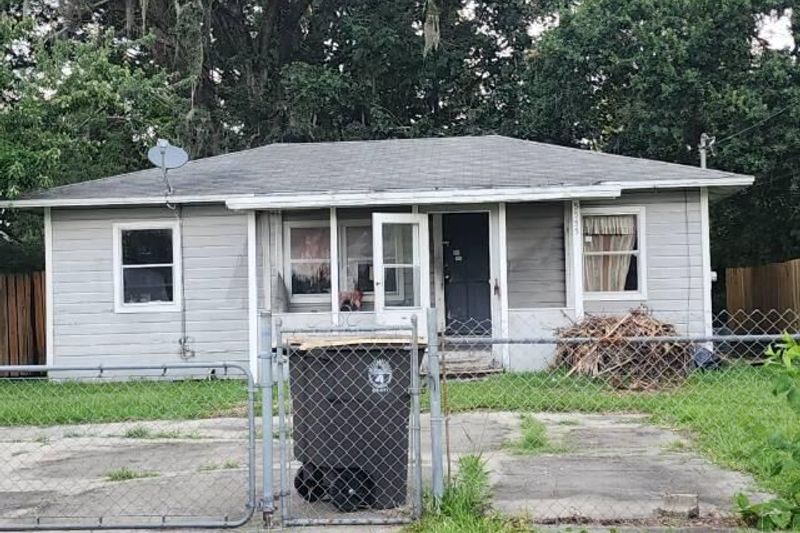 5555 Tyler Ave
