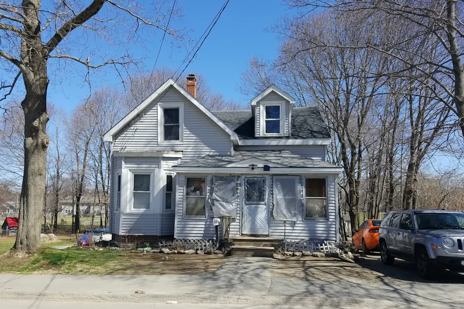 42 Maple St Brewer, ME 04412, Penobscot County