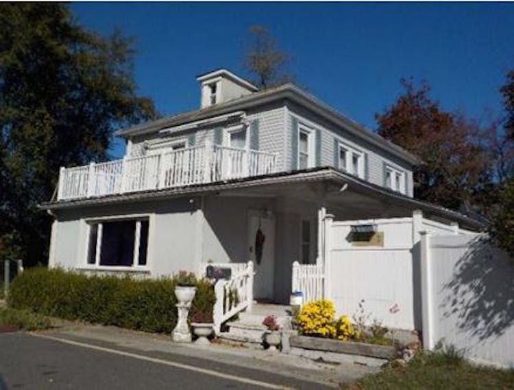 157 Vulcan St, Staten Island, NY, 10305, USA