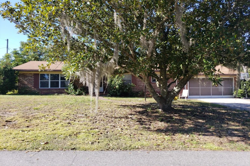 2601 Woodside Dr