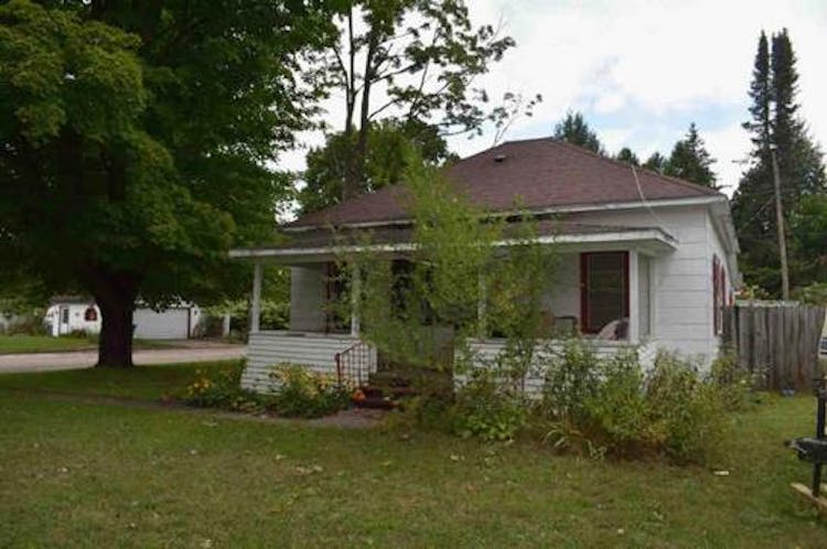 301 Angell Ave Barryton, MI 49305, Mecosta County