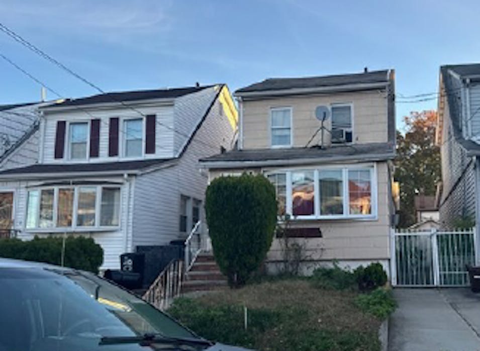 9021 207th St Queens Village, NY 11428, Queens County