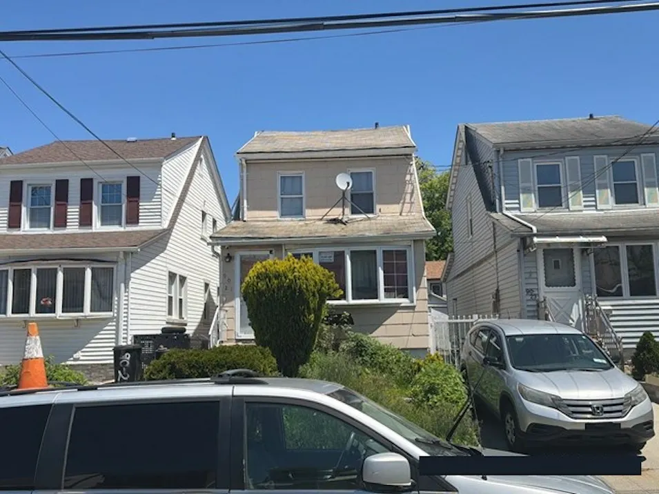 9021 207th St Queens Village, NY 11428, Queens County