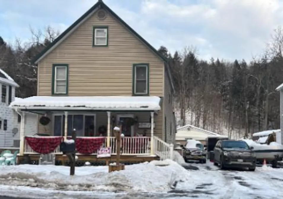 76 Fort Johnson Avenue Fort Johnson, NY 12070, Montgomery County