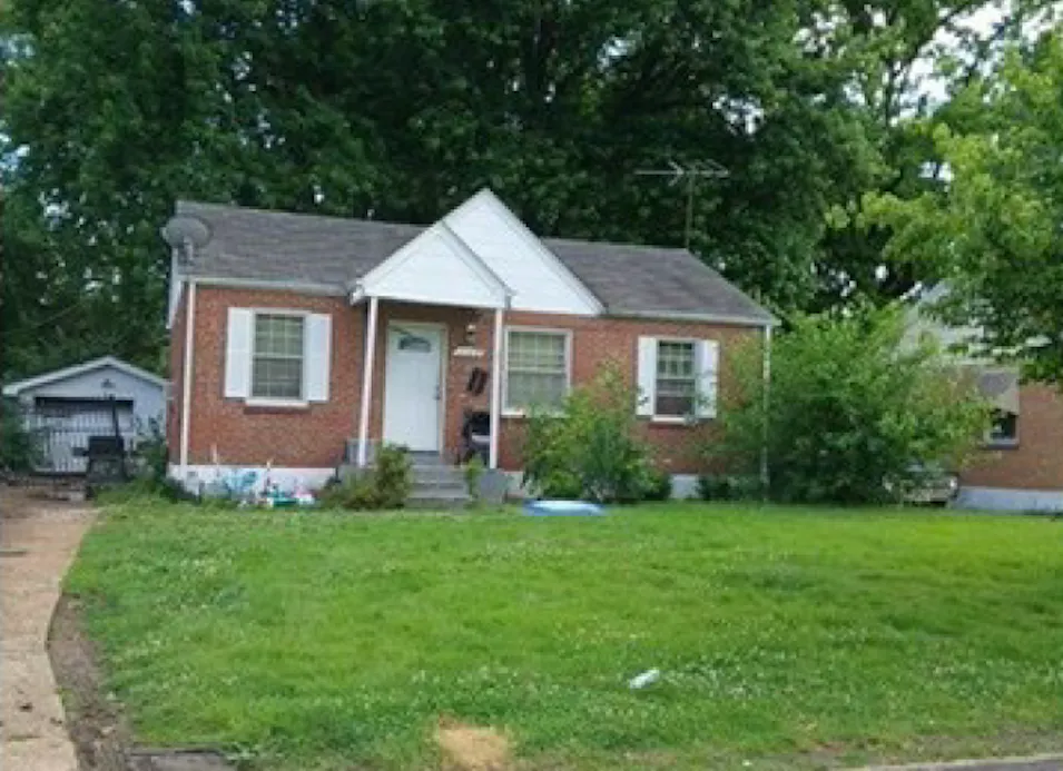 1195 Saint Mark Dr Florissant, MO 63031, St. Louis County