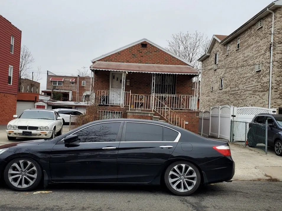 2721 Lurting Avenue Bronx, NY 10469, Bronx County