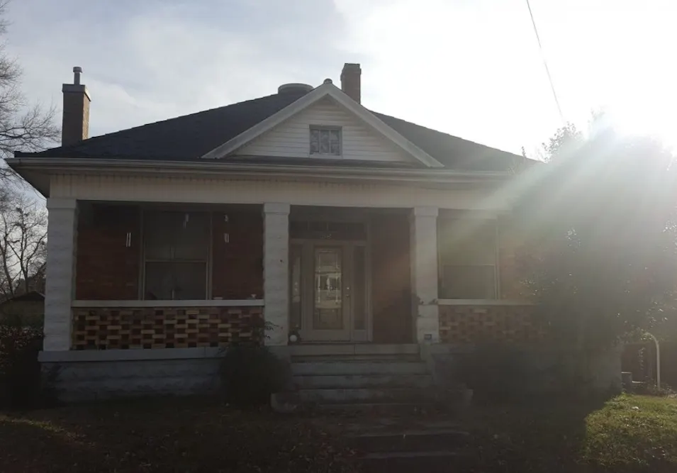 605 West Wood Street Paris, TN 38242, Henry County