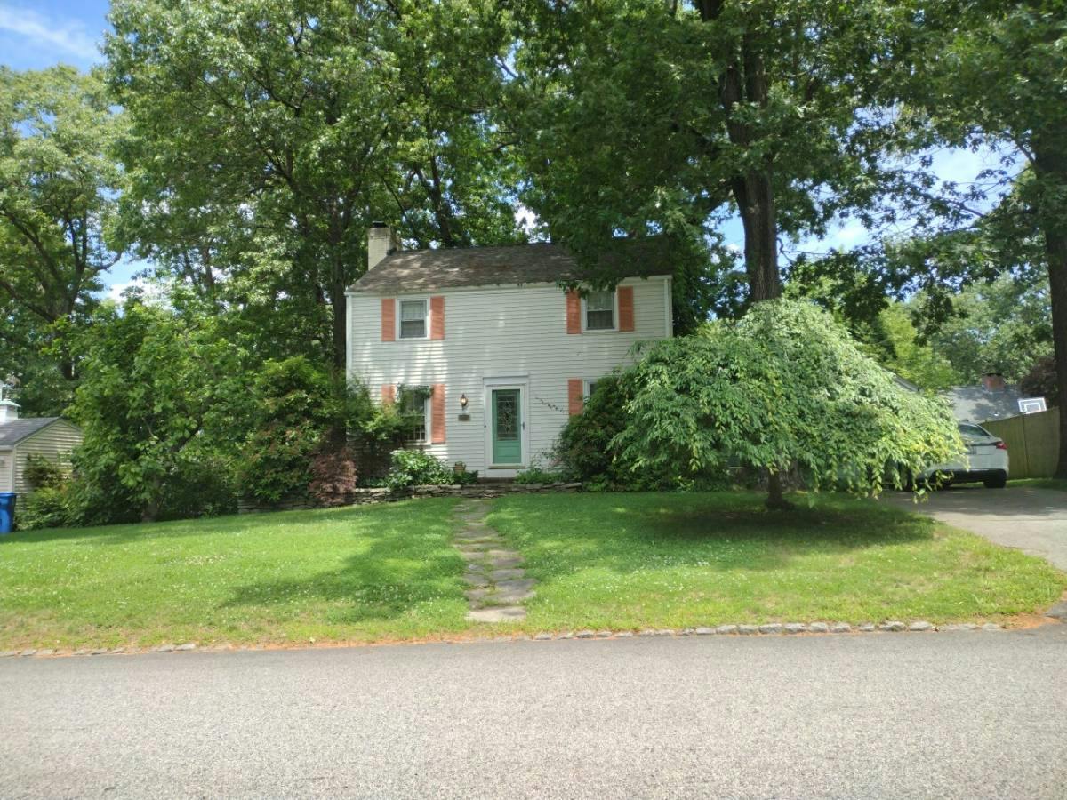 Bretton Woods Dr, Cranston, RI 02920 #1