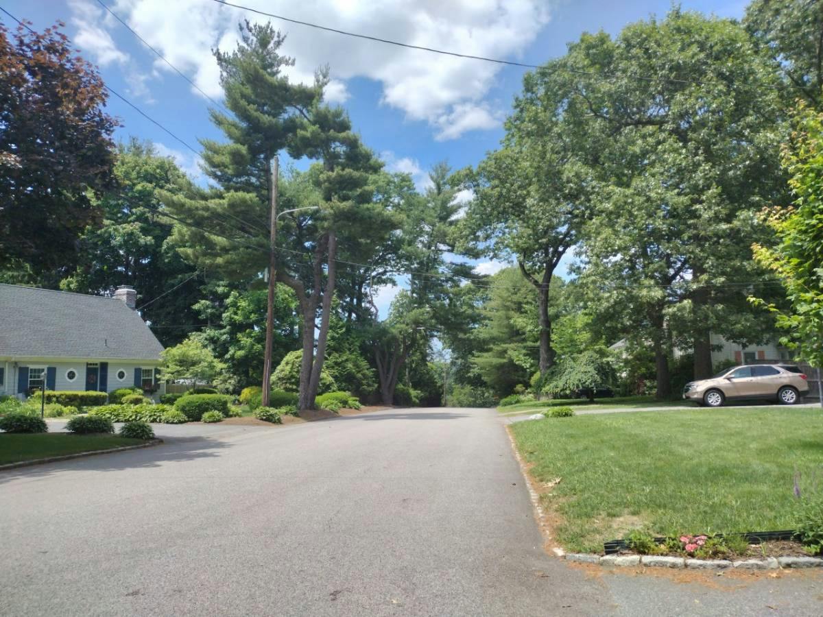 Bretton Woods Dr, Cranston, RI 02920