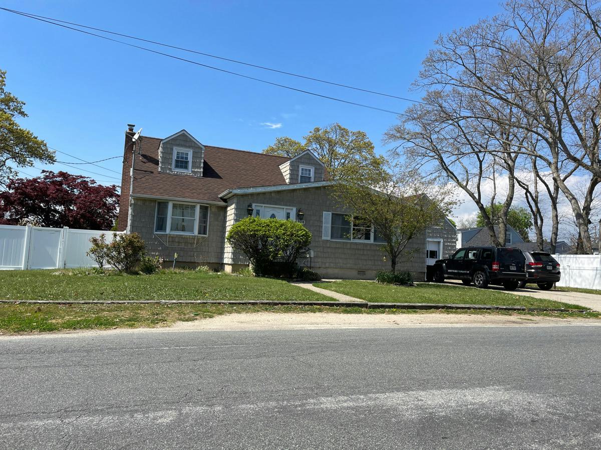 Newark St, Lindenhurst, NY 11757 #1