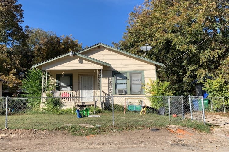 105 Regina St San Antonio, TX 78223, Bexar County