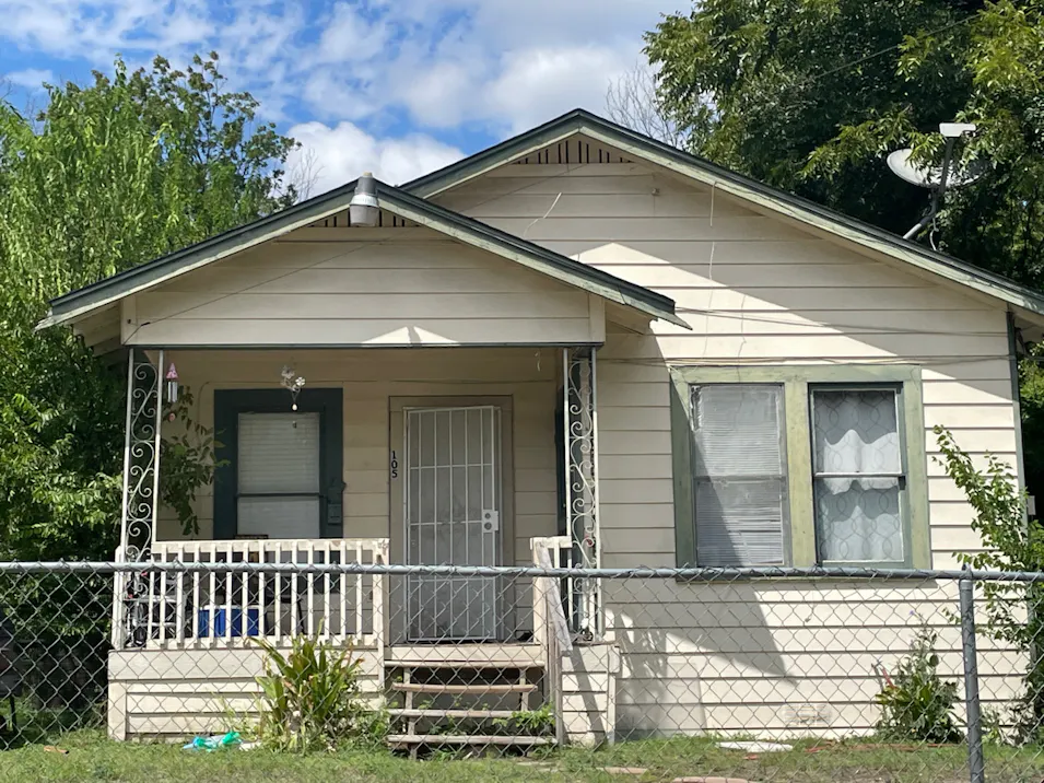 105 Regina St San Antonio, TX 78223, Bexar County