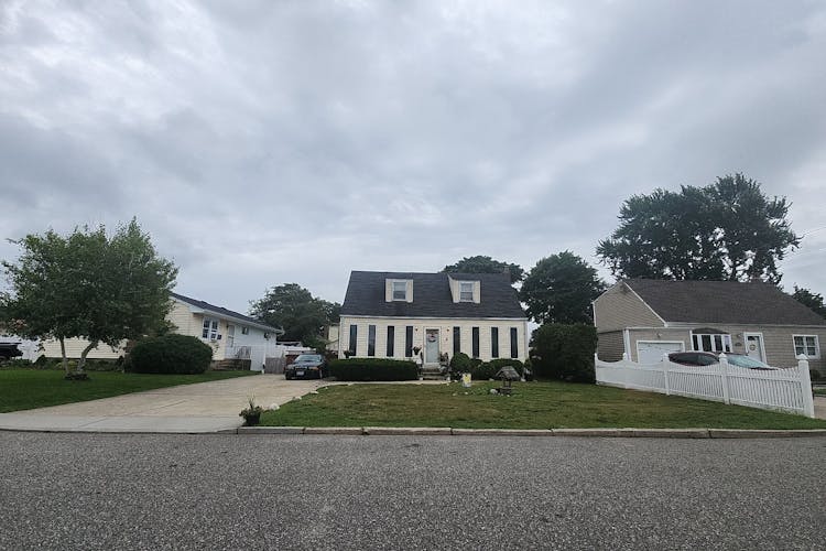 139 West 21st Street Deer Park, NY 11729, Suffolk County