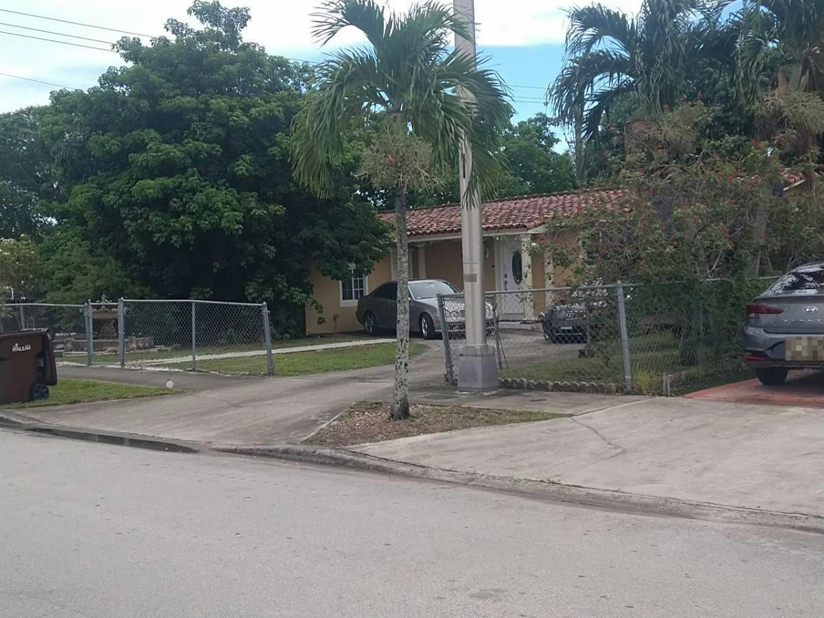 70th Pl, Hialeah, FL 33014 #1