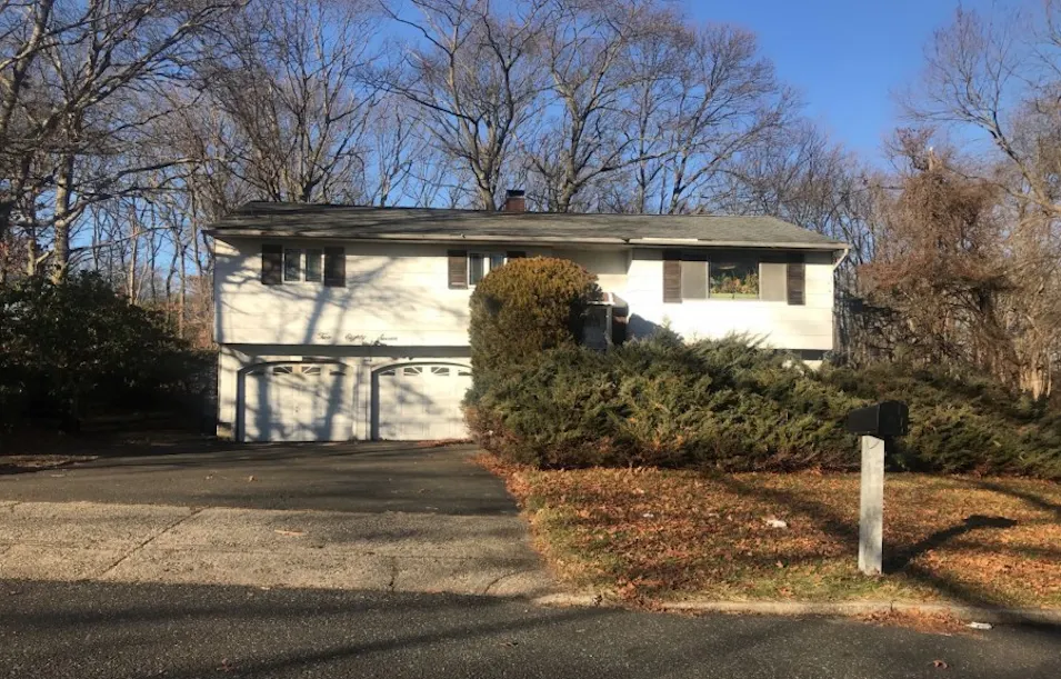 287 Poplar Street Central Islip, NY 11722, Suffolk County