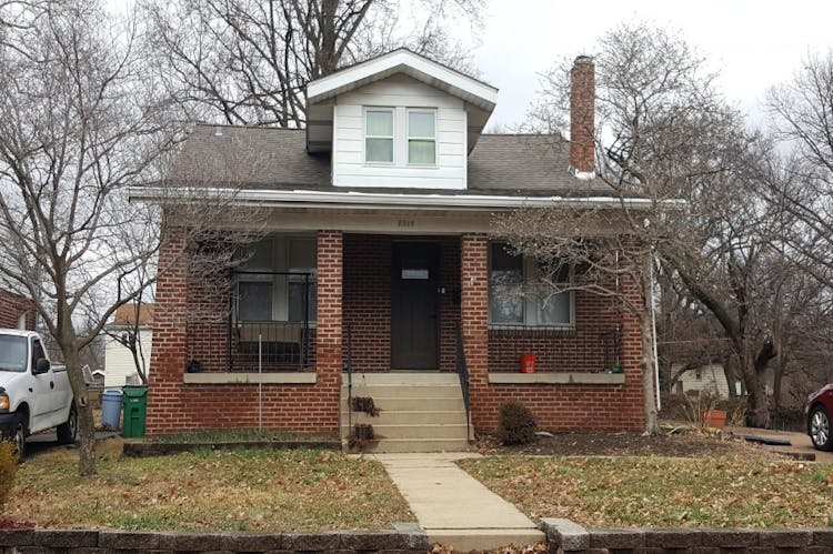 8215 Buchanan Ave Saint Louis, MO 63114, St. Louis County