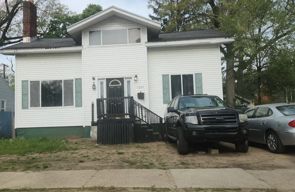 1925 Hoyt St Muskegon, MI 49442, Muskegon County