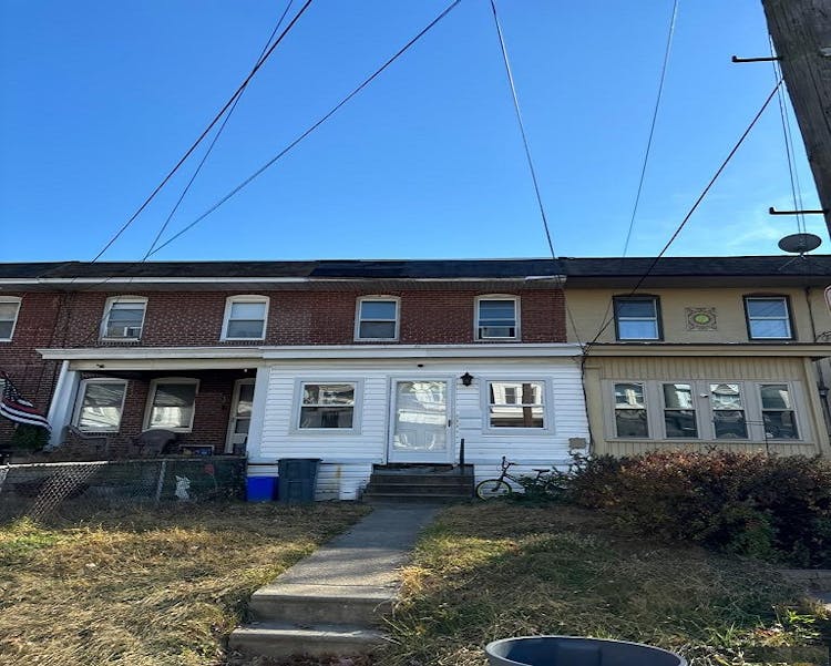 1016 Andrews Avenue Collingdale, PA 19023, Delaware County