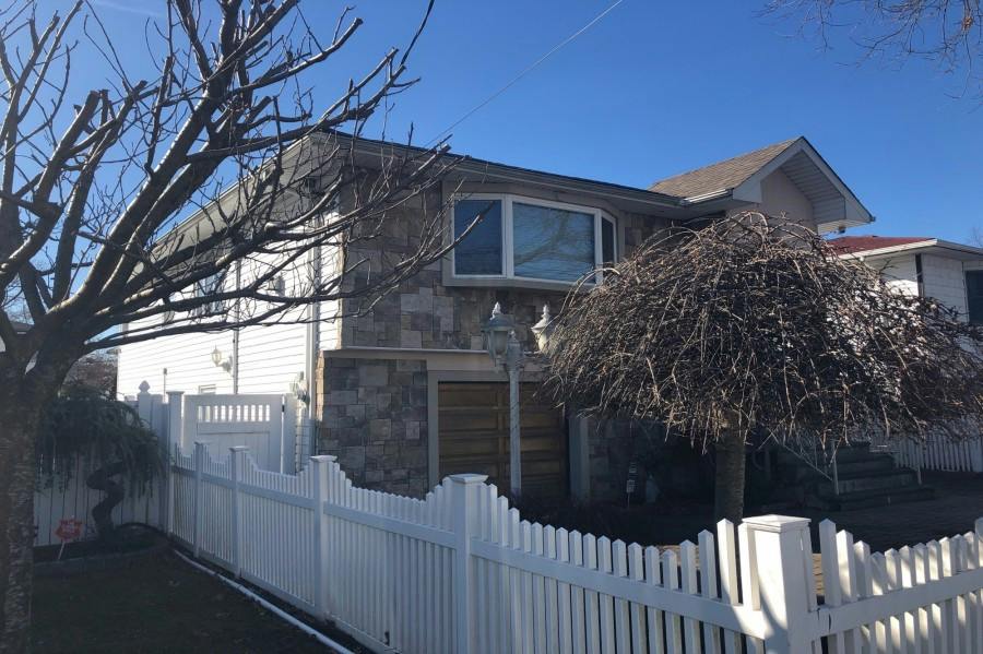 Tysens Ln, Staten Island, NY 10306
