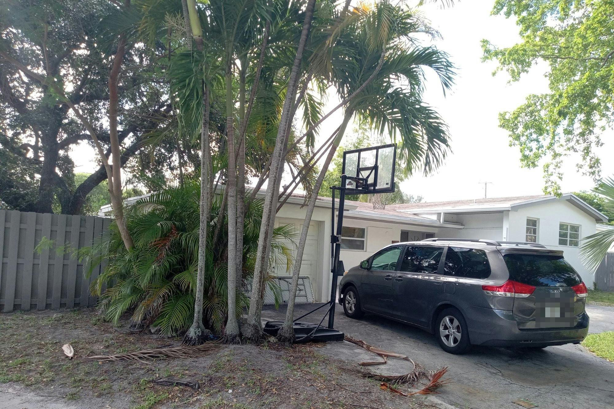 9th Pl, North Miami Beach, FL 33162 #1