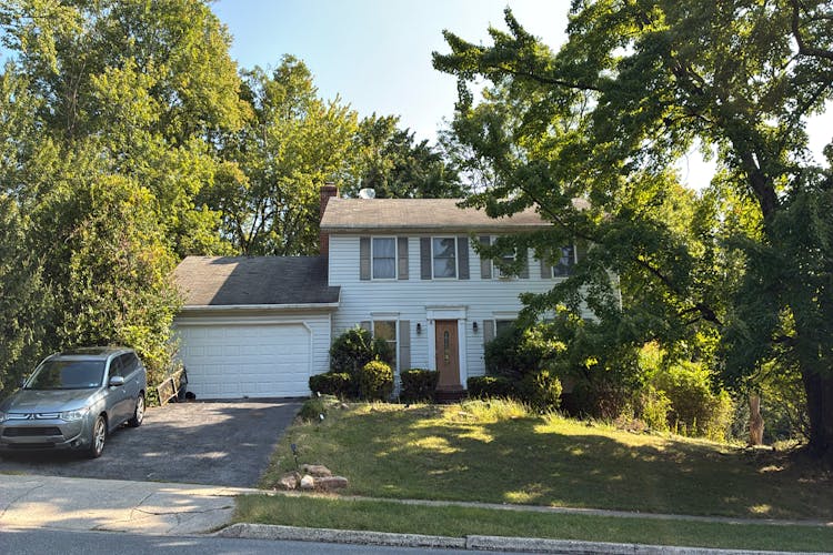 2325 Forest Hills Dr Harrisburg, PA 17112, Dauphin County
