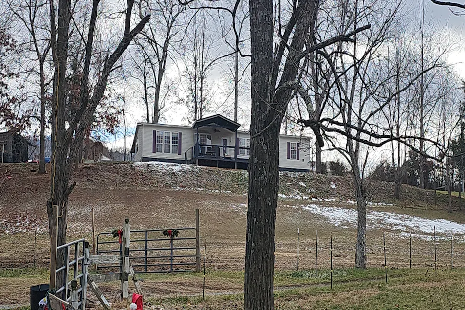 4366 Bradshaw Rd Elliston, VA 24087, Montgomery County