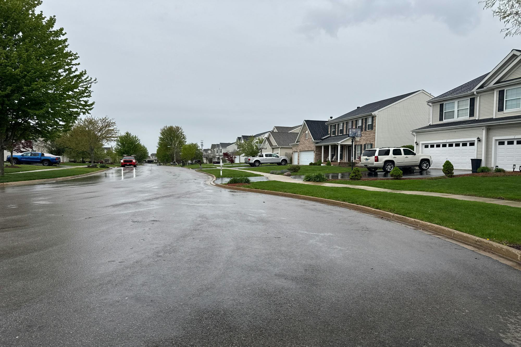 Walsh Cir, Yorkville, IL 60560