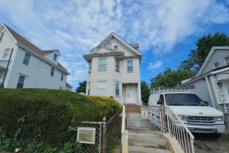 200 Jewett Ave Staten Island, NY 10302, Richmond County