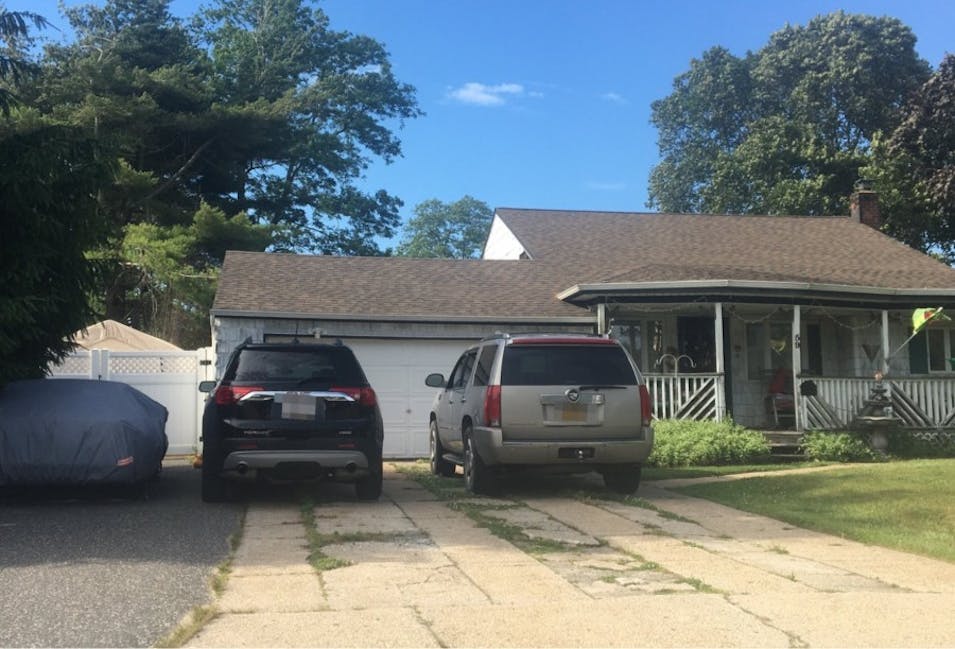 59 Alinda Avenue West Islip, NY 11795, Suffolk County