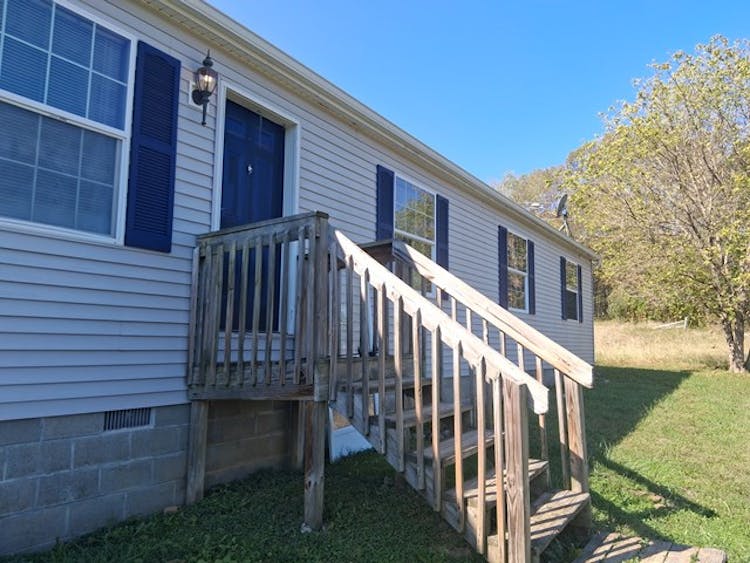 9292 Hood Rd New Straitsville, OH 43766, Perry County