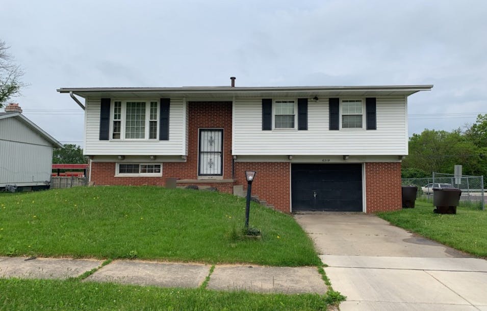 6219 N Randwick Rd Peoria, IL 61615, Peoria County