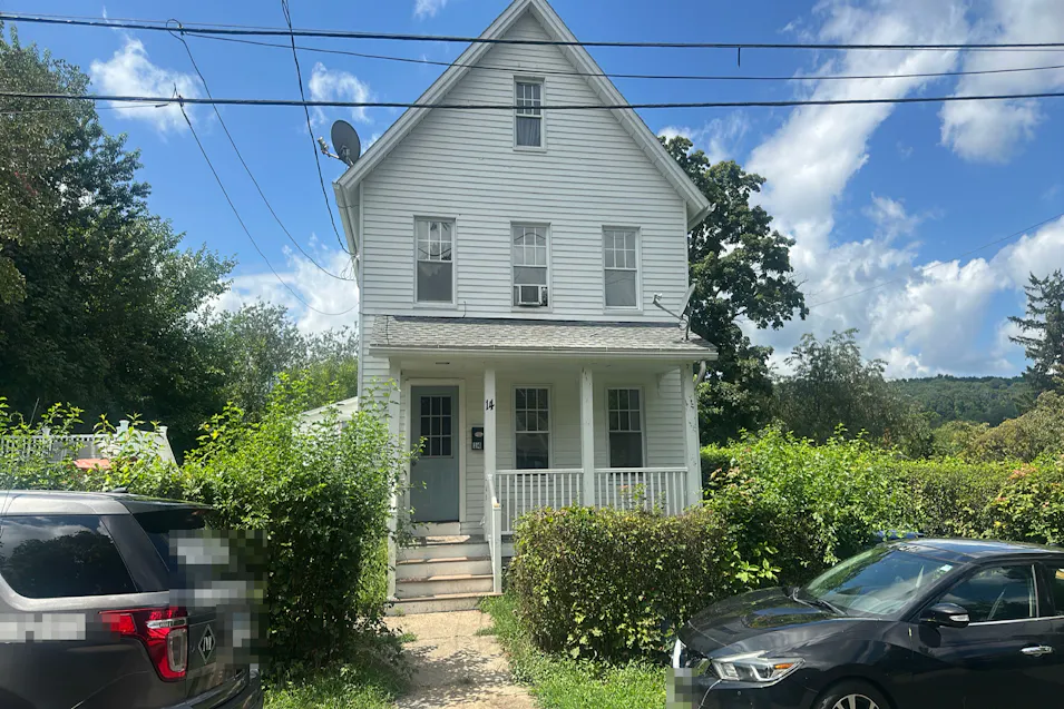 14 Alcott Street Ansonia, CT 06401, New Haven County