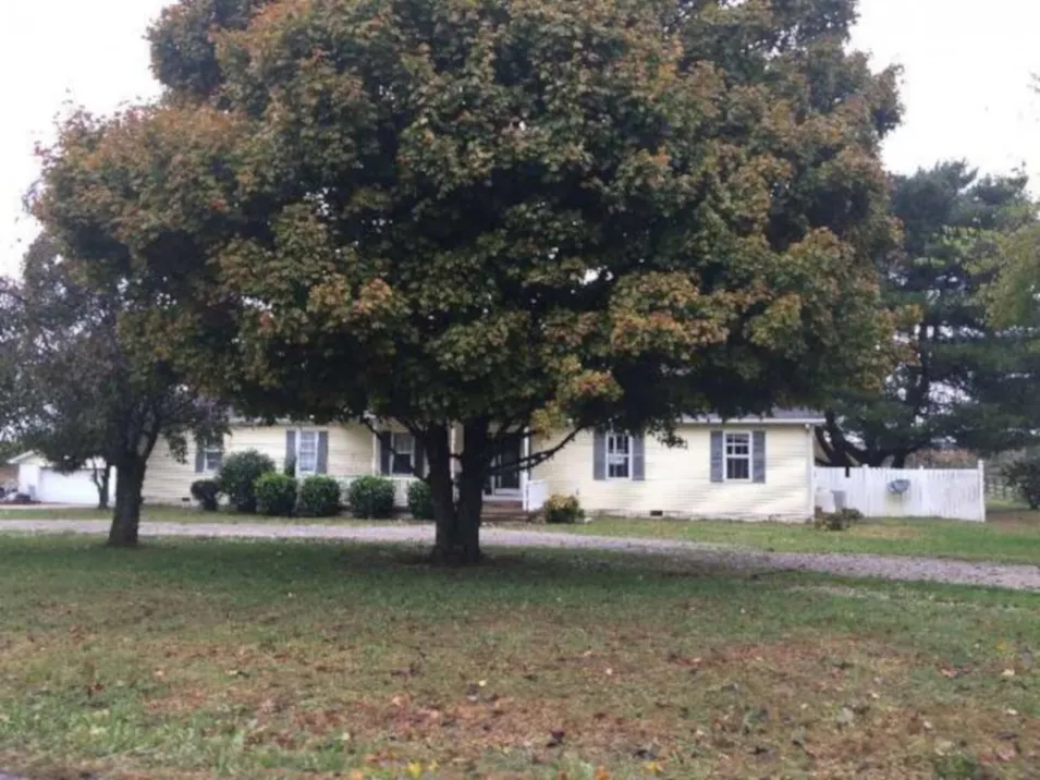 944 Smiths Grove Oakland Road Smiths Grove, KY 42171, Warren County