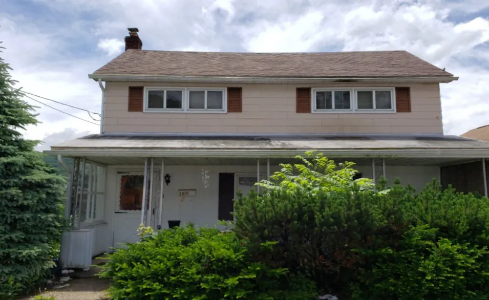 36 West Garibaldi Avenue Nesquehoning, PA 18240, Carbon County