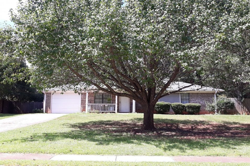 145 Grove Creek Dr Locust Grove, GA 30248, Henry County