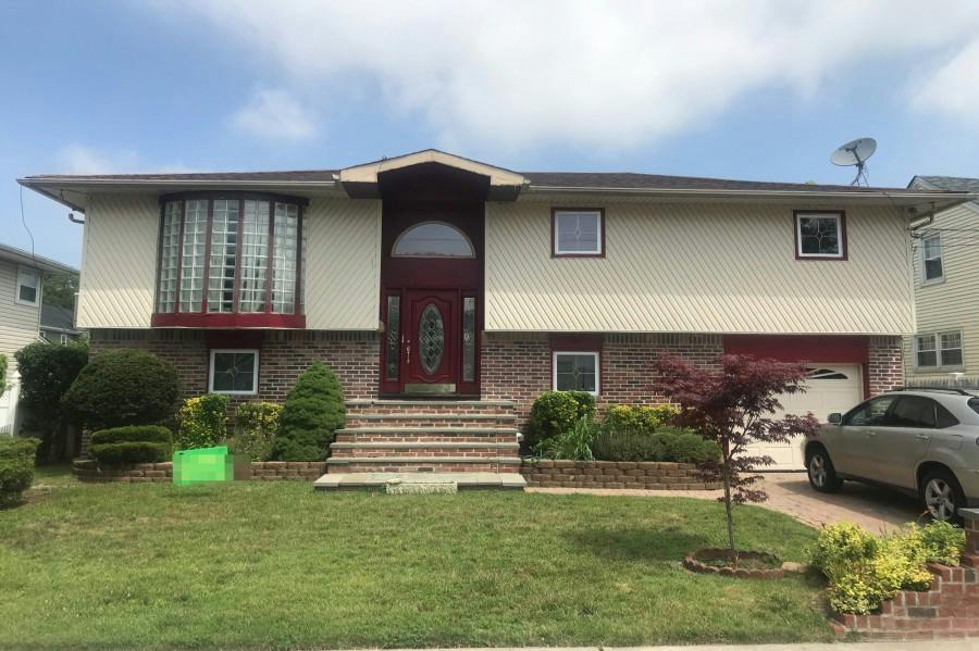 Hopatcong Ave, West Hempstead, NY 11552