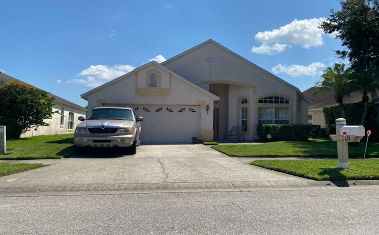 1324 Maximillian Dr Wesley Chapel, FL 33543, Pasco County