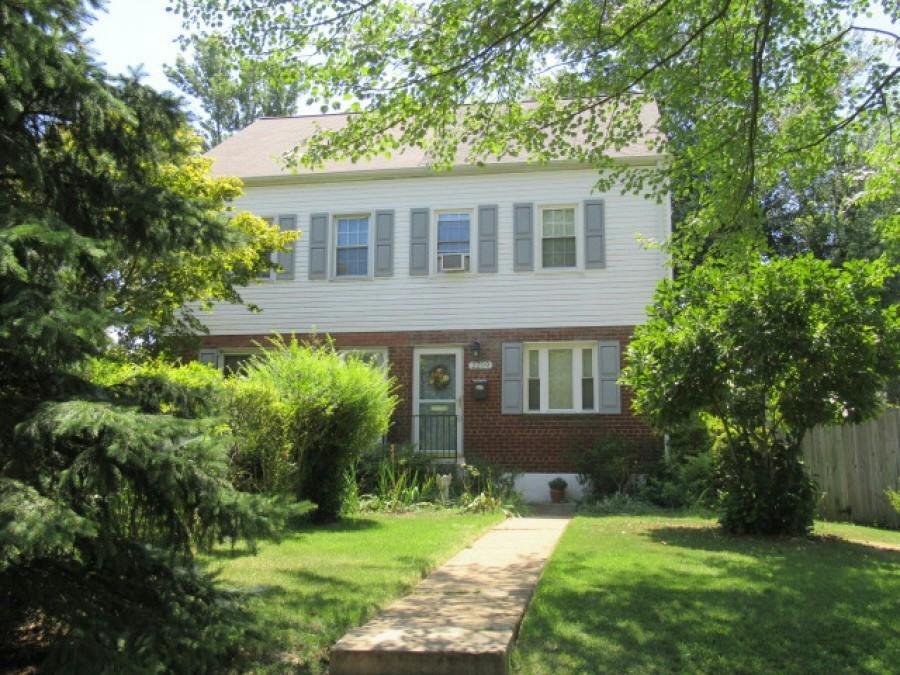 Sweetbriar Dr, Alexandria, VA 22307