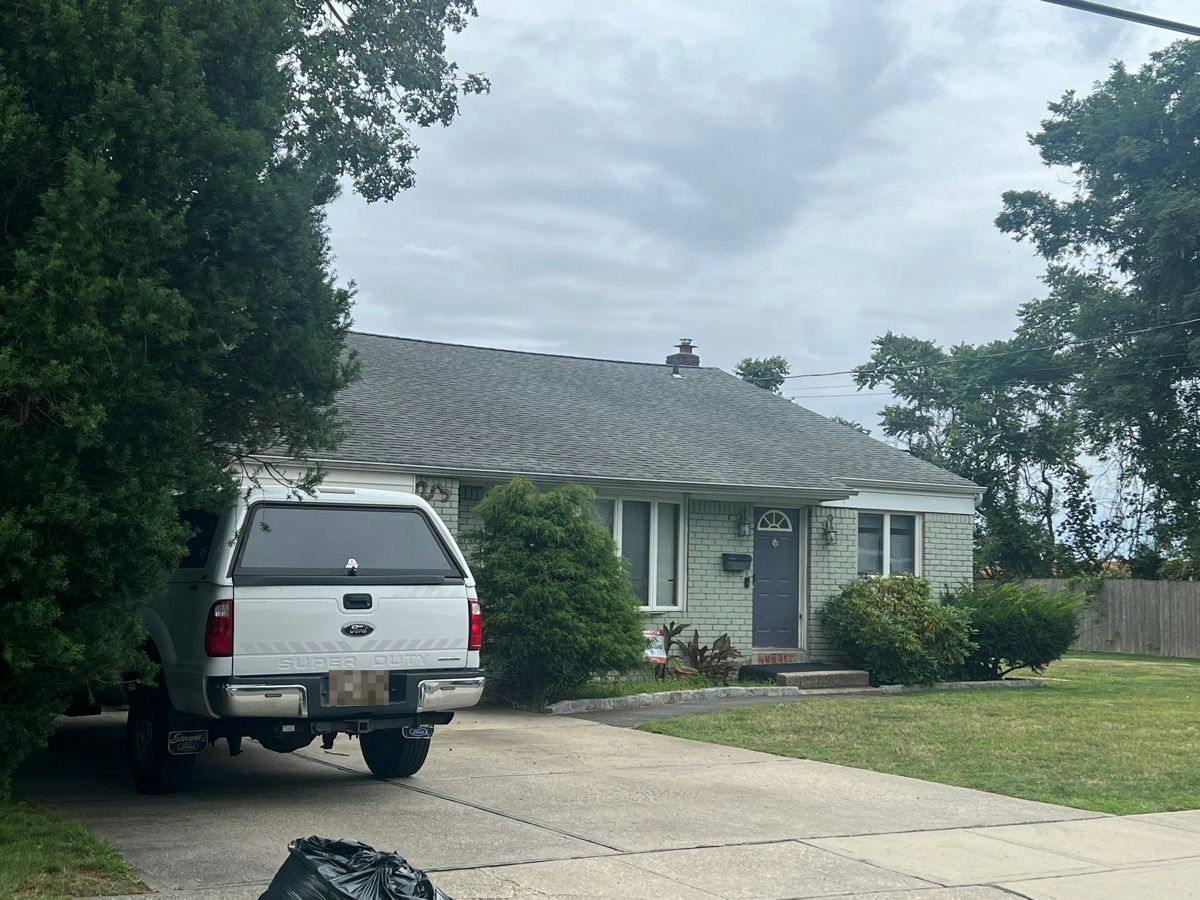 Avenue I , Farmingdale, NY 11735