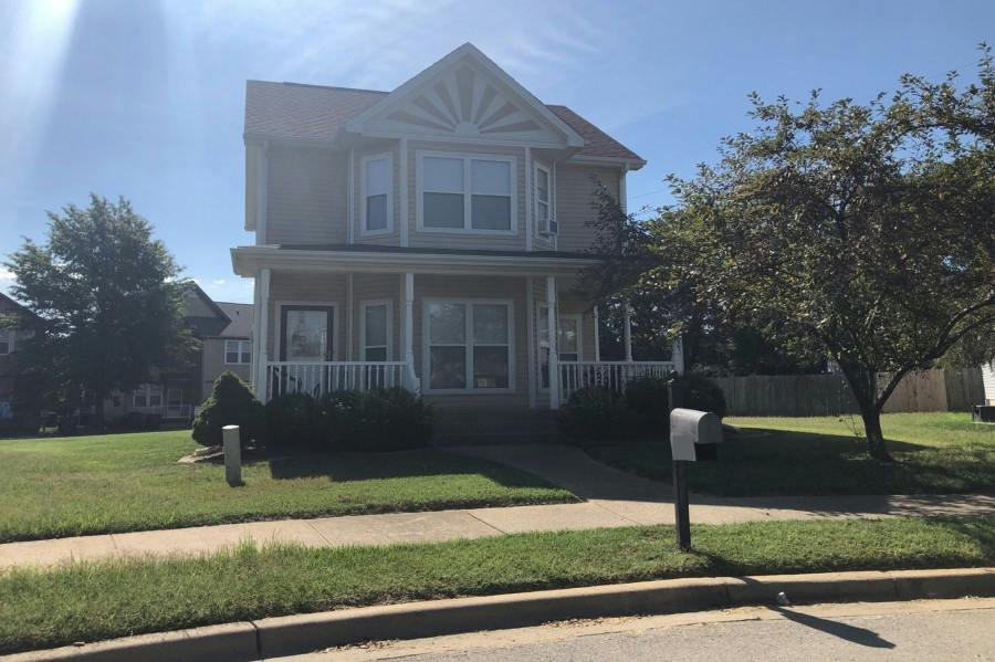 Mae Street Kidd Ct, Louisville, KY 40211