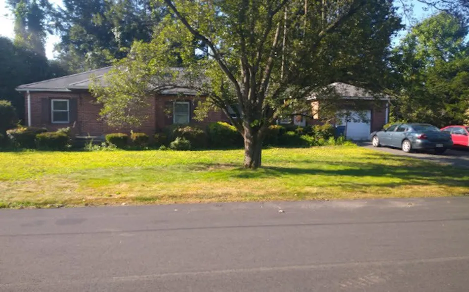 27 Hazel Street West Springfield, MA 01089, Hampden County