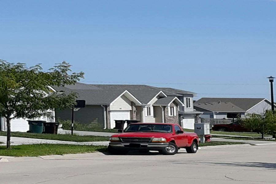 Geranium Dr, Lincoln, NE 68521